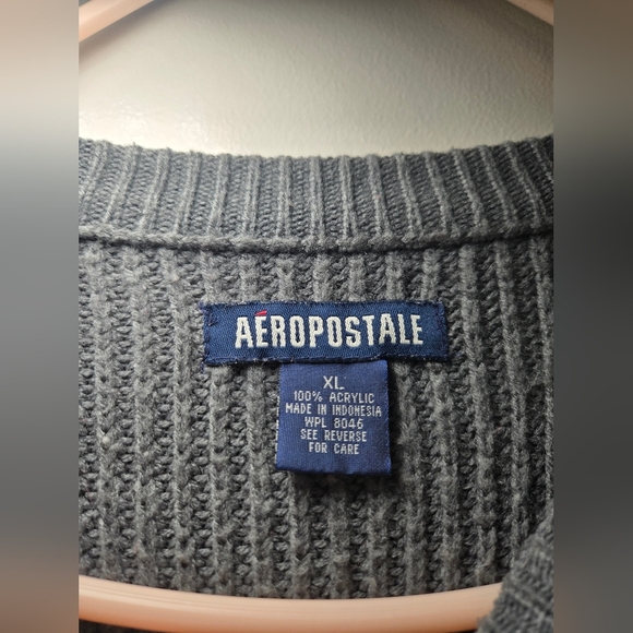 VINTAGE Aeropostale Men's Knit Sweater Size XL Gray With Navy Yellow Stripes - Picture 4 of 6